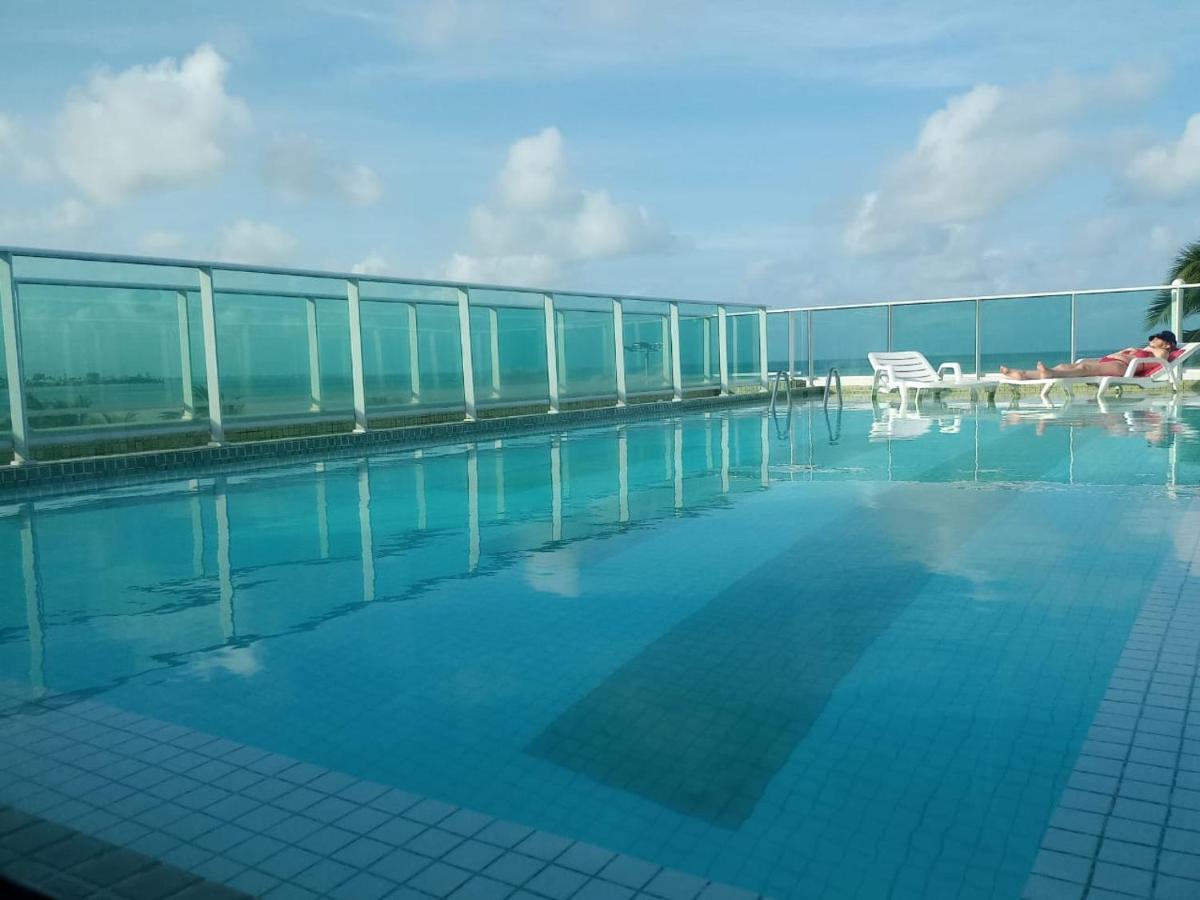 Apartamento Beira Mar Do Cabo Branco Com Vista 4400 - 310 *